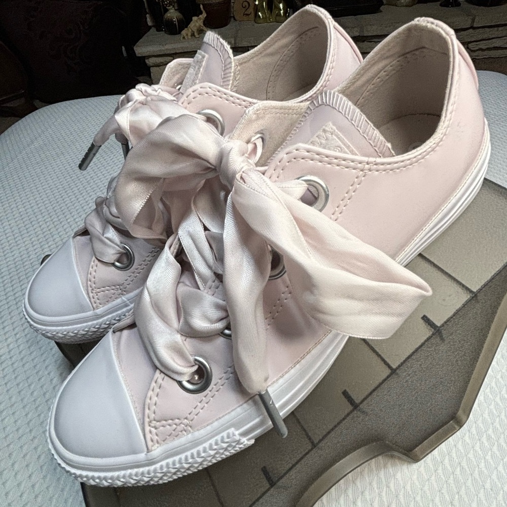 Pink Converse - Picture 10 of 10
